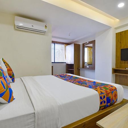 Hotel Legrand.Inn Ahmedabad Exterior foto