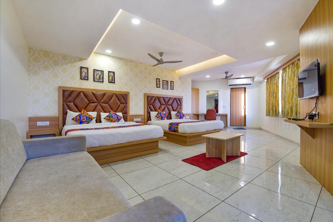 Hotel Legrand.Inn Ahmedabad Exterior foto