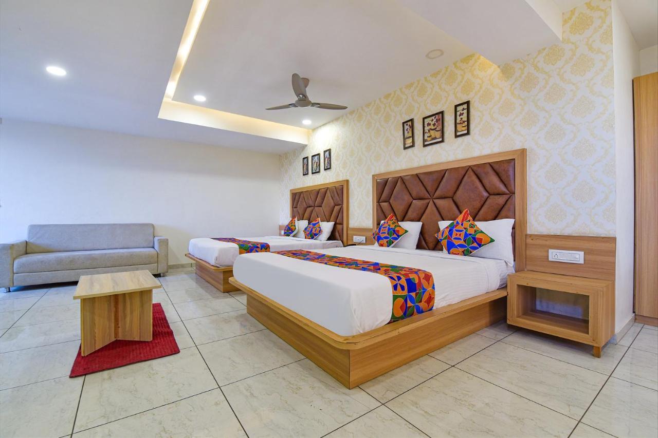 Hotel Legrand.Inn Ahmedabad Exterior foto
