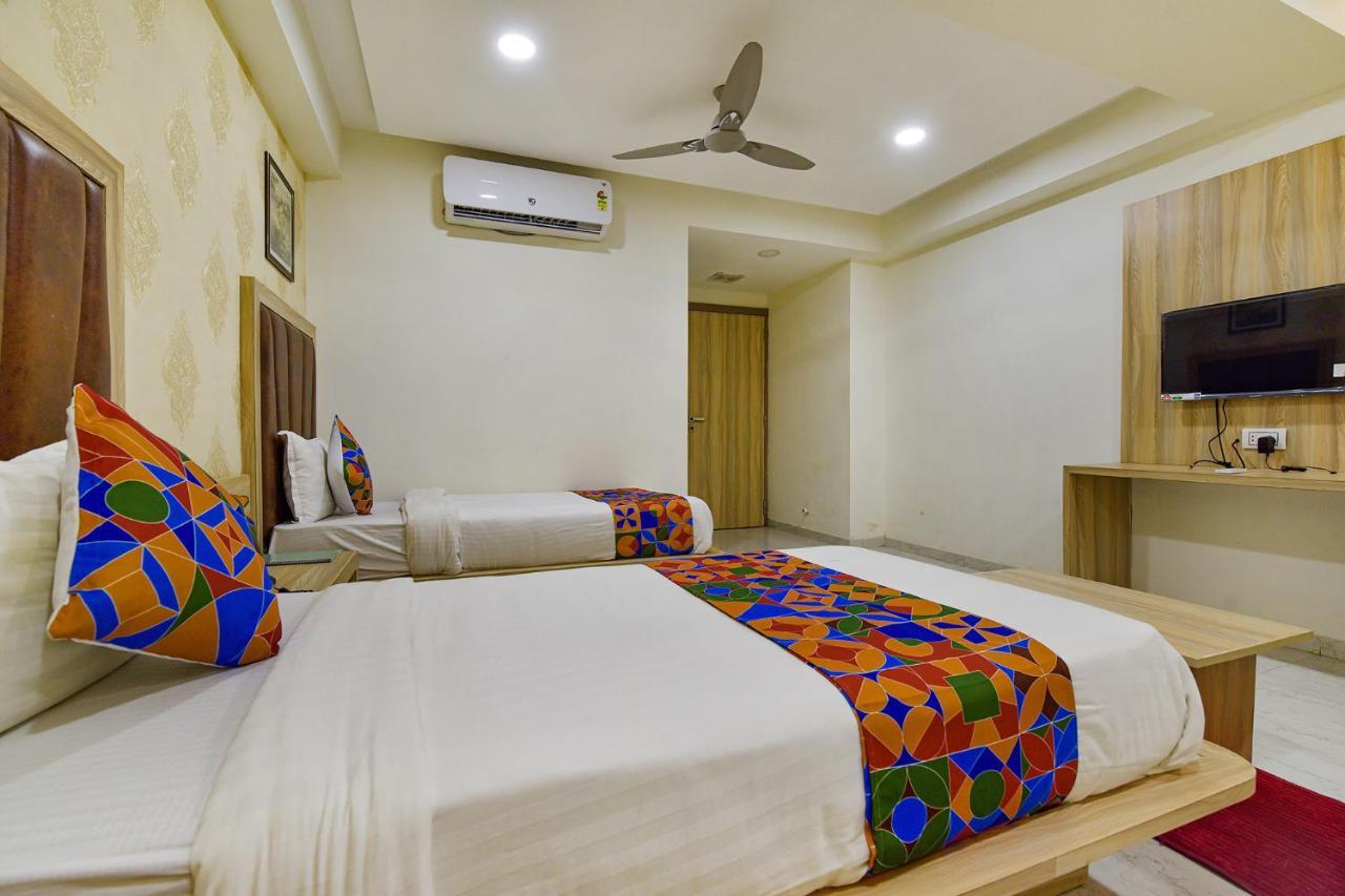Hotel Legrand.Inn Ahmedabad Exterior foto