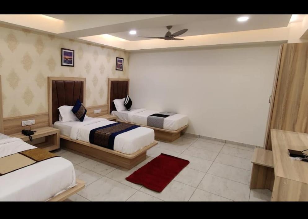 Hotel Legrand.Inn Ahmedabad Exterior foto